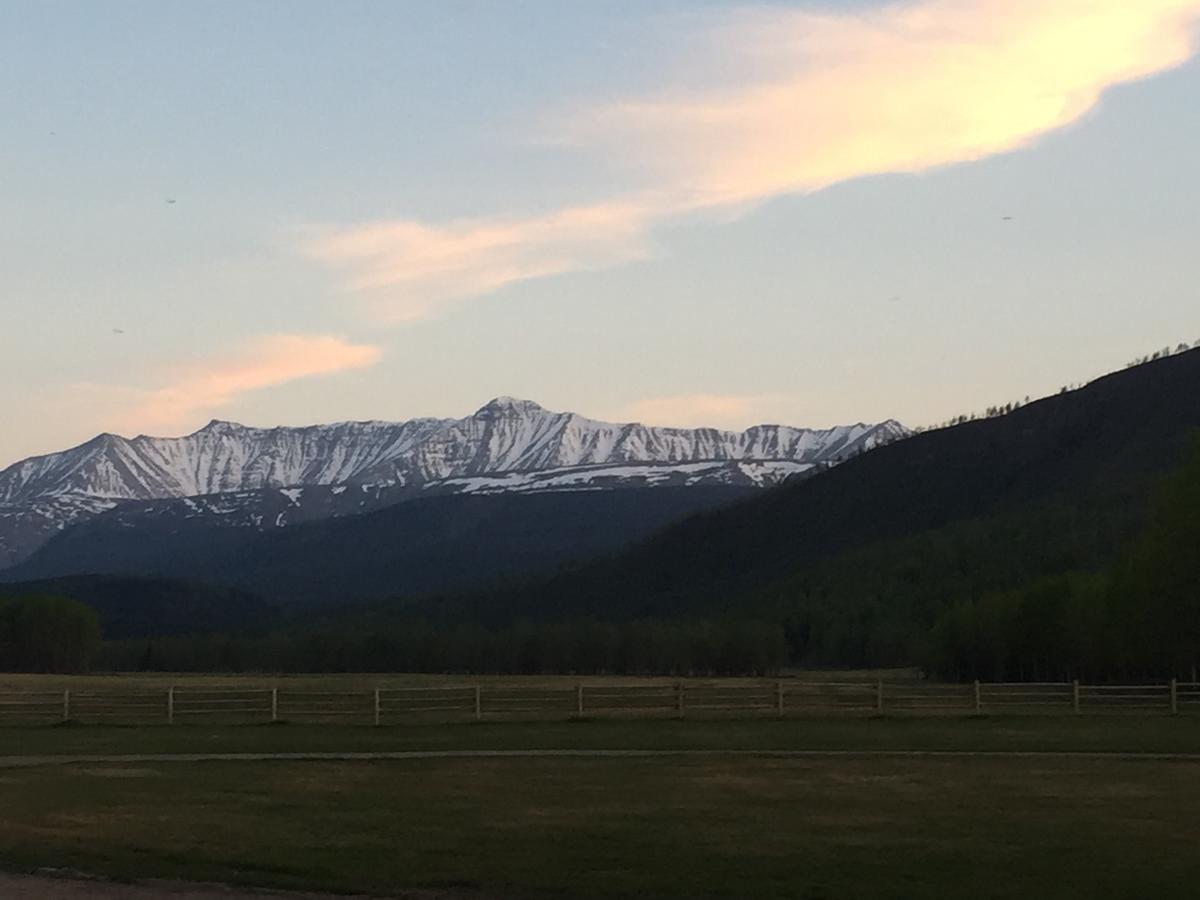 Folding Mountain B & B Fort Nelson Exterior photo